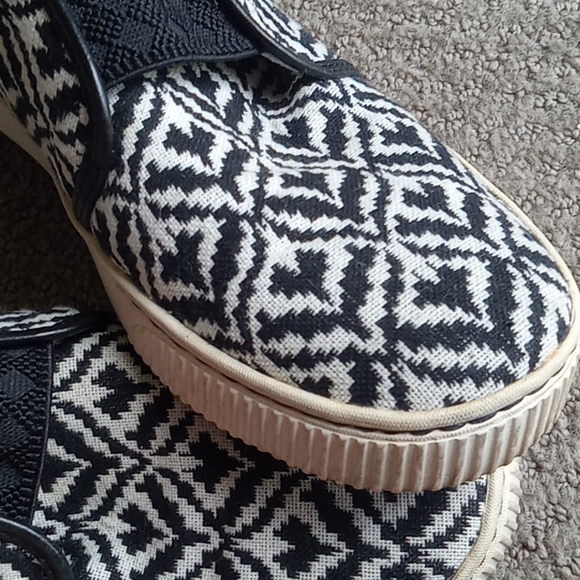 🗽Free w purchase🏁Born Shoes Womens 71/2 - Picture 9 of 10